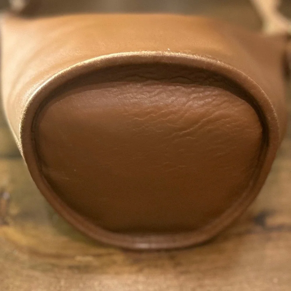 Vintage Coach Maggie Leather Bucket Bag Small British Tan USA 90s Crossbody 9019